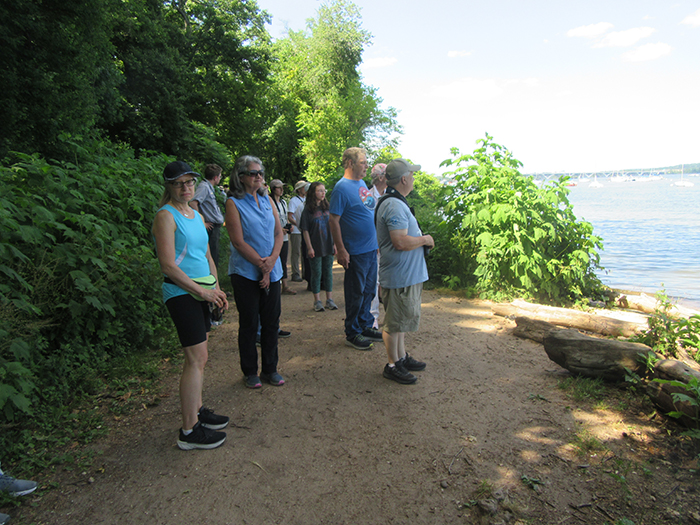 Larry_Meade_talked_to_the_group_about_birds_butterflies_dragonflies_damselflies_habitat_and_more-700.jpg